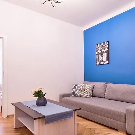 Spacious Apartments Zyblikiewicza Street Cracovia Exterior foto