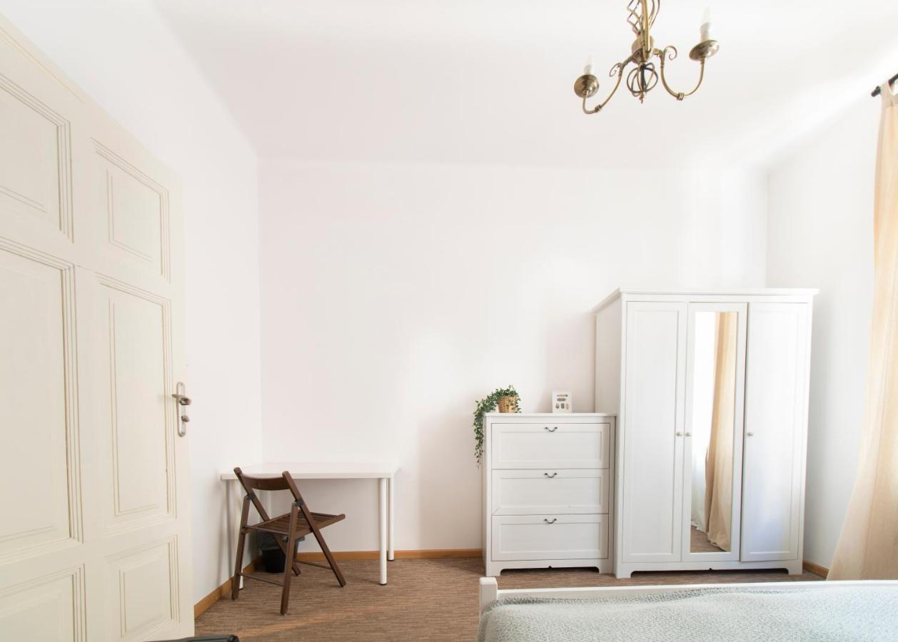 Spacious Apartments Zyblikiewicza Street Cracovia Exterior foto