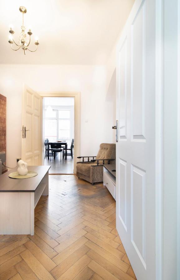 Spacious Apartments Zyblikiewicza Street Cracovia Exterior foto