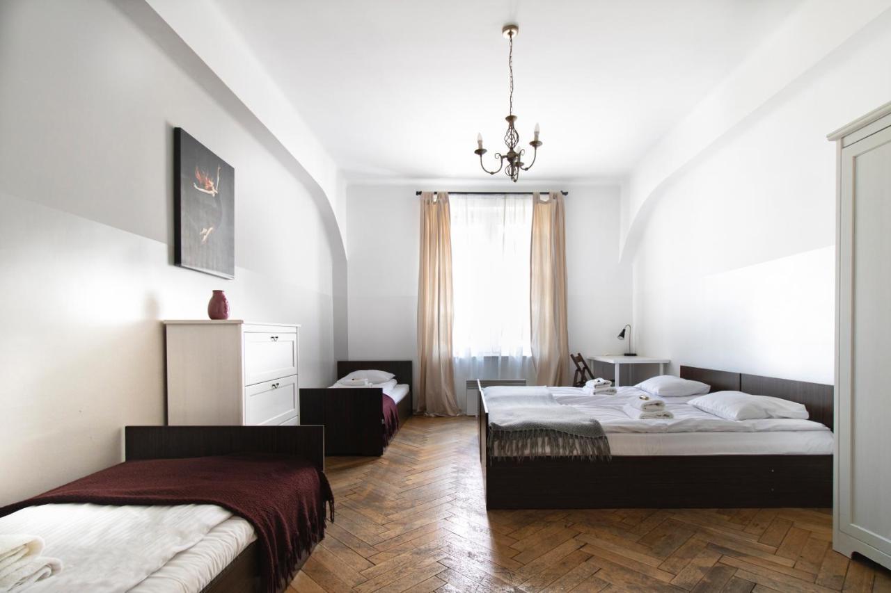 Spacious Apartments Zyblikiewicza Street Cracovia Exterior foto